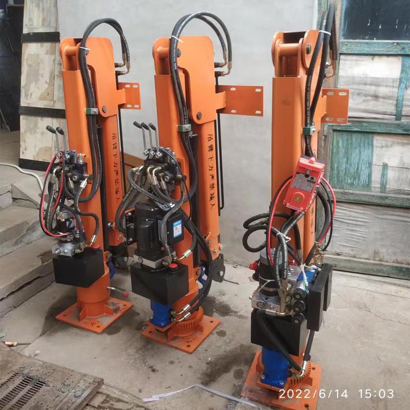 平泉市重汽蓝牌随车吊 3.2吨 国六动力强 液压驱动 农用自卸起重机